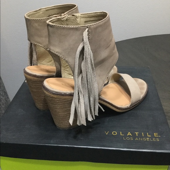 Chunky tassels Heel - Picture 3 of 7